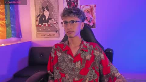 Snapshot of oliver_fast_ chatting on March 9, 2025, 8:42 pm Oliver fast online show from March 9, 2025, 8:42 pm