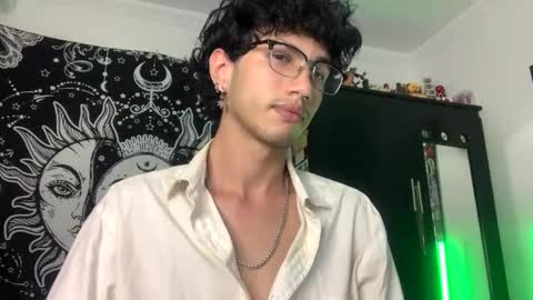 Snapshot of oliver_fast_ chatting on October 14, 2025, 7:42 am Oliver fast online show from October 14, 2025, 7:42 am