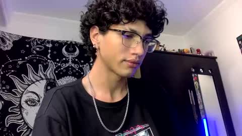 Snapshot of oliver_fast_ chatting on October 16, 2025, 4:19 pm Oliver fast online show from October 16, 2025, 4:19 pm