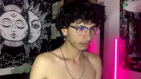 Snapshot of oliver_fast_ chatting on October 22, 2025, 7:30 am Oliver fast online show from October 22, 2025, 7:30 am