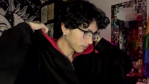 Snapshot of oliver_fast_ chatting on October 27, 2025, 8:18 am Oliver fast online show from October 27, 2025, 8:18 am