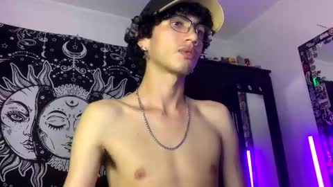 Snapshot of oliver_fast_ chatting on November 9, 2025, 6:44 am Oliver fast online show from November 9, 2025, 6:44 am