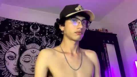 Snapshot of oliver_fast_ chatting on November 11, 2025, 2:11 am Oliver fast online show from November 11, 2025, 2:11 am