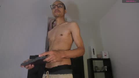 oliver_goldberg online show from April 18, 2026, 2:21 pm