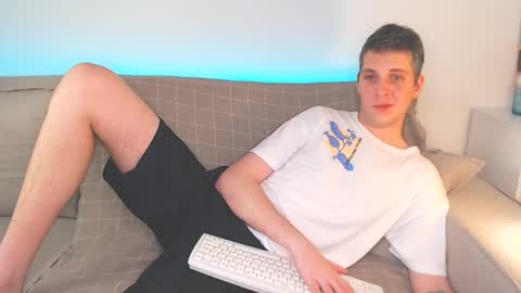 Oliver online show from February 10, 2025, 6:13 pm