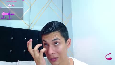 Snapshot of oliver_king_sex chatting on February 4, 2025, 1:13 am Oliver Smith online show from February 4, 2025, 1:13 am