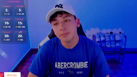 oliveeer online show from September 12, 2025, 7:36 pm