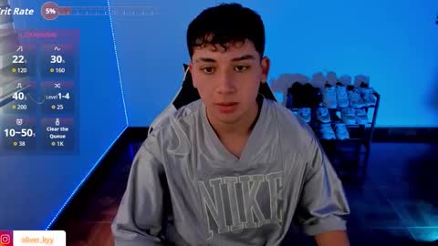 oliveeer online show from October 10, 2025, 7:02 pm