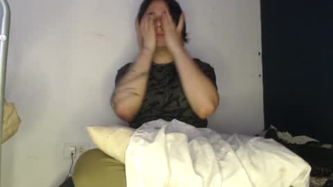 Snapshot of oliver_laid_2023 chatting on December 7, 2024, 1:47 am oliver_laid_2023 online show from December 7, 2024, 1:47 am