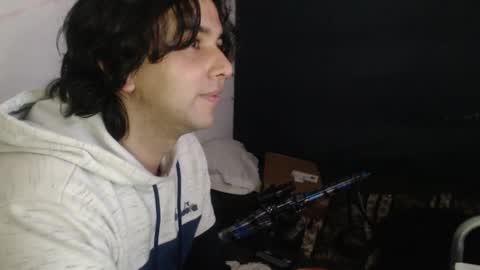 Snapshot of oliver_laid_2023 chatting on December 15, 2024, 12:18 am oliver_laid_2023 online show from December 15, 2024, 12:18 am