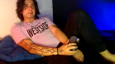 Snapshot of oliver_laid_2023 chatting on January 18, 2025, 6:03 am oliver_laid_2023 online show from January 18, 2025, 6:03 am