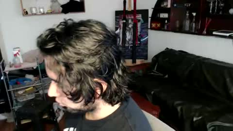 Snapshot of oliver_laid_2023 chatting on October 27, 2025, 9:19 pm oliver_laid_2023 online show from October 27, 2025, 9:19 pm