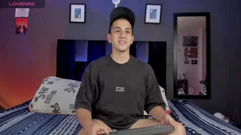 Snapshot of oliver_plata_ chatting on July 28, 2026, 12:18 am Oliver online show from July 28, 2026, 12:18 am