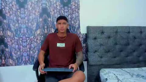 Snapshot of oliver_smith_2 chatting on February 27, 2025, 12:21 am oliver_smith_2 online show from February 27, 2025, 12:21 am