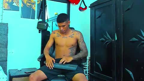 Snapshot of oliver_smith_2 chatting on November 25, 2025, 7:58 pm oliver_smith_2 online show from November 25, 2025, 7:58 pm