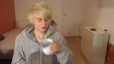 Oliver online show from January 15, 2026, 1:54 am