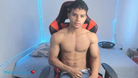 Snapshot of oliver_thompsson chatting on December 10, 2024, 2:28 pm oliver thompsson online show from December 10, 2024, 2:28 pm