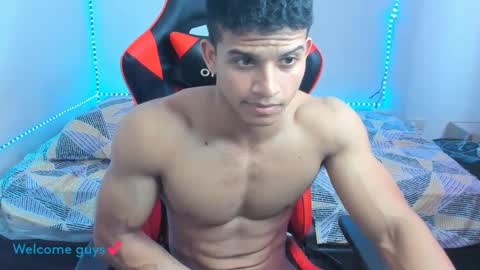 Snapshot of oliver_thompsson chatting on January 2, 2025, 8:46 pm oliver thompsson online show from January 2, 2025, 8:46 pm