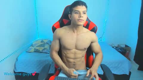 Snapshot of oliver_thompsson chatting on February 3, 2025, 12:47 am oliver thompsson online show from February 3, 2025, 12:47 am