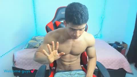 Snapshot of oliver_thompsson chatting on March 10, 2025, 12:51 am oliver thompsson online show from March 10, 2025, 12:51 am