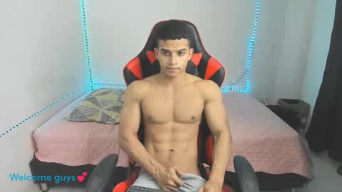 Snapshot of oliver_thompsson chatting on December 17, 2025, 9:54 pm oliver thompsson online show from December 17, 2025, 9:54 pm