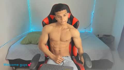 Snapshot of oliver_thompsson chatting on January 12, 2026, 2:17 am oliver thompsson online show from January 12, 2026, 2:17 am