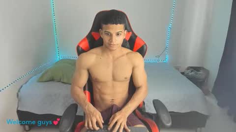 Snapshot of oliver_thompsson chatting on January 15, 2026, 7:17 pm oliver thompsson online show from January 15, 2026, 7:17 pm