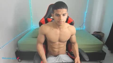 Snapshot of oliver_thompsson chatting on February 1, 2026, 8:18 pm oliver thompsson online show from February 1, 2026, 8:18 pm