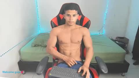 Snapshot of oliver_thompsson chatting on February 22, 2026, 11:36 pm oliver thompsson online show from February 22, 2026, 11:36 pm