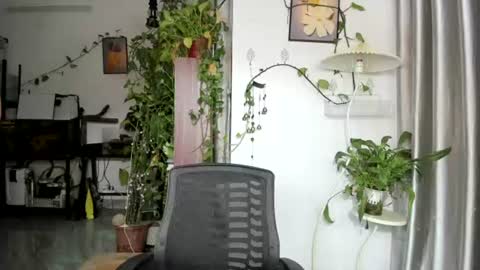 Snapshot of olivernl chatting on July 6, 2026, 3:58 am olivernl online show from July 6, 2026, 3:58 am