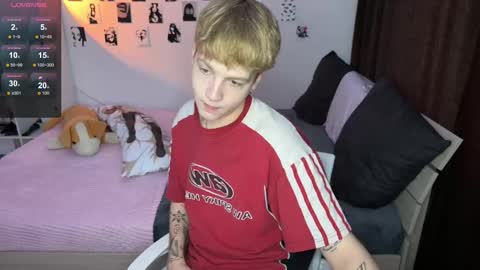 oliver online show from September 10, 2025, 2:06 pm