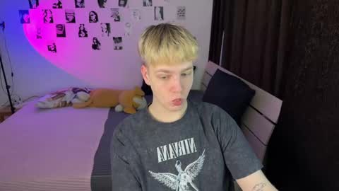 oliver online show from January 15, 2026, 10:53 am