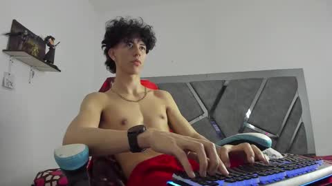 oliverthompson_01 online show from March 6, 2025, 6:19 am