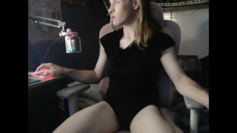 Snapshot of olivia661 chatting on April 7, 2026, 2:56 am StonerBratOlivia online show from April 7, 2026, 2:56 am