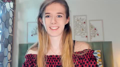 Olivia online show from November 14, 2025, 5:33 pm