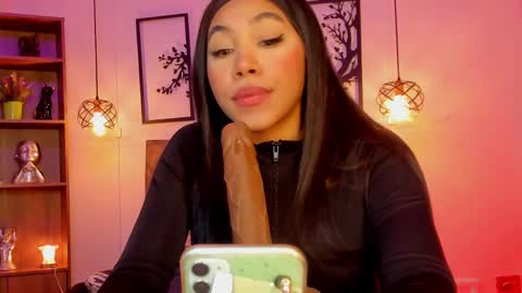 Snapshot of olivia__ds chatting on February 6, 2025, 4:10 am Olivia online show from February 6, 2025, 4:10 am