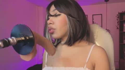 Snapshot of olivia__ds chatting on September 28, 2025, 5:13 am Olivia online show from September 28, 2025, 5:13 am