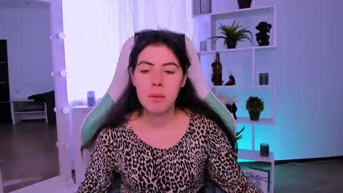 olivia__low online show from May 3, 2026, 6:30 am
