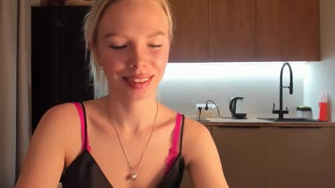 Snapshot of olivia_bells chatting on January 10, 2025, 8:48 pm Olivia 3 online show from January 10, 2025, 8:48 pm