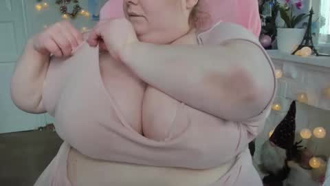 Snapshot of olivia_bud_gold chatting on February 16, 2025, 9:26 am Olivia Gold online show from February 16, 2025, 9:26 am