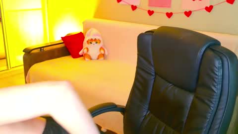 Snapshot of olivia_daze chatting on October 6, 2025, 7:33 pm olivia_daze online show from October 6, 2025, 7:33 pm