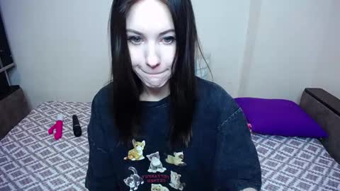 olivia_graceee online show from November 11, 2025, 9:53 am