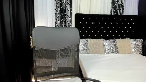 Snapshot of olivia_hotcummer chatting on December 11, 2024, 2:33 pm olivia_hotcummer online show from December 11, 2024, 2:33 pm