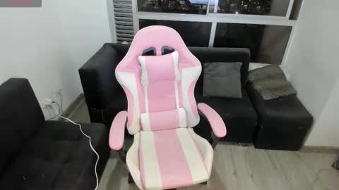 Snapshot of olivia_martine chatting on December 22, 2025, 1:24 am olivia_martine online show from December 22, 2025, 1:24 am