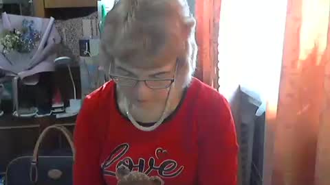 Snapshot of olivia_mia25 chatting on March 27, 2026, 12:16 pm Olivia Mia online show from March 27, 2026, 12:16 pm