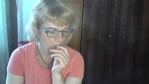 Snapshot of olivia_mia25 chatting on July 10, 2026, 10:40 am Olivia Mia online show from July 10, 2026, 10:40 am