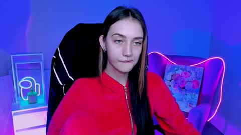 olivia_norton_ online show from October 15, 2025, 2:39 pm