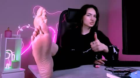 olivia_norton_ online show from February 24, 2026, 3:10 pm