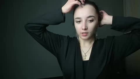 Snapshot of olivia_oliv chatting on March 5, 2025, 6:34 pm Olivia online show from March 5, 2025, 6:34 pm