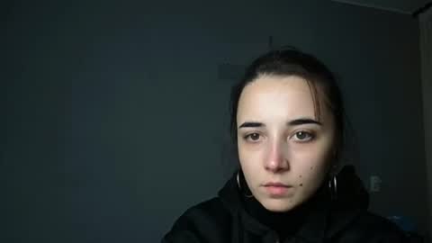 Snapshot of olivia_oliv chatting on November 23, 2025, 5:46 pm Olivia online show from November 23, 2025, 5:46 pm